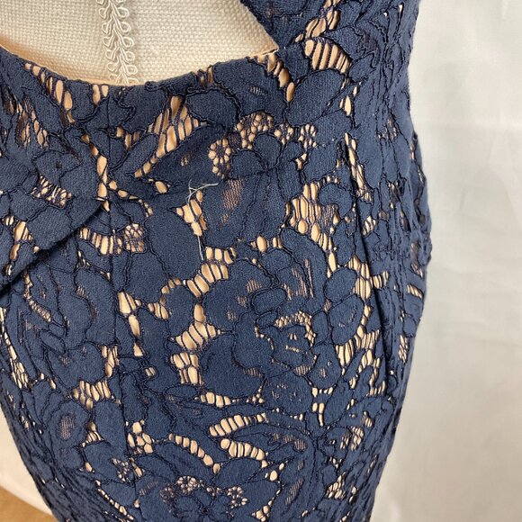 Fame & Partners Dress US 4 Navy Lace Beige Sleeveless Side Cutouts Overlap Skirt - Picture 9 of 15